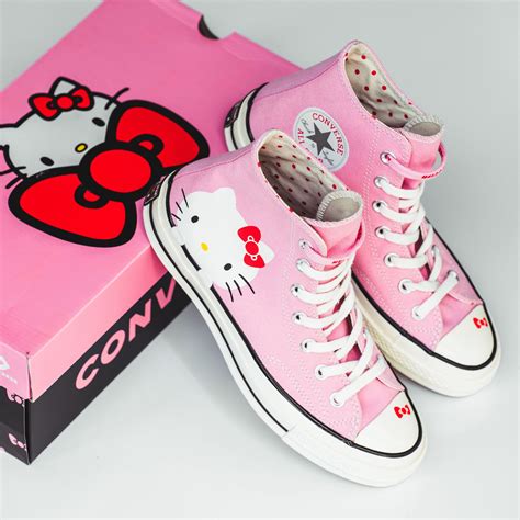 hello kitty converse